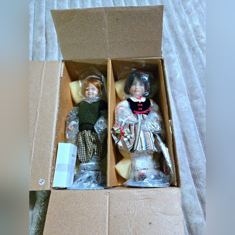 Collectible Doll Set with Green Sweater and Striped Dress by Ashton-Drake New - Picture 6 of 7